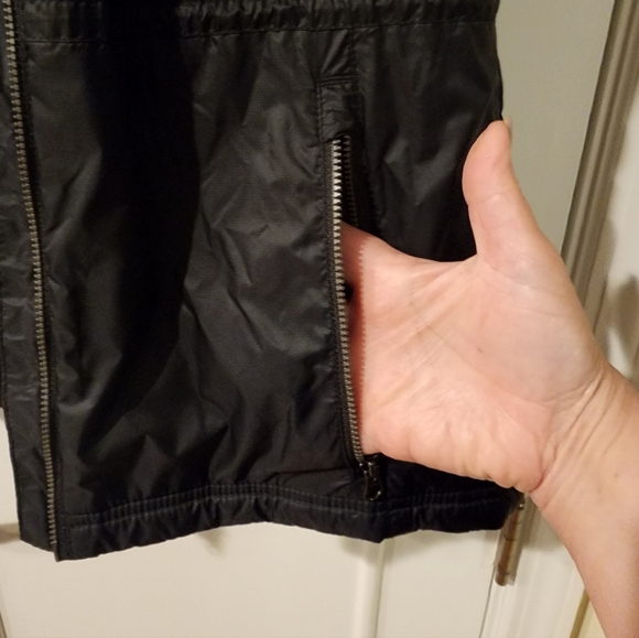 Columbia Quilted Vest with Hood -Never Worn - Size Small In Black - Picture 5 of 11